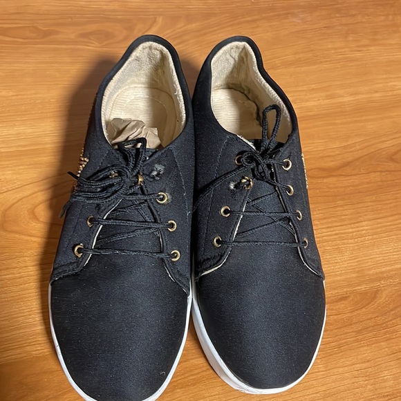 Stylish Shoes - Picture 4 of 4